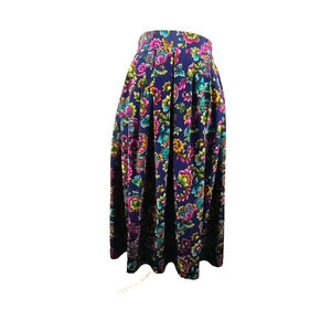Jos A Bank Women's Skirt Midi Pleated Size 8 Black Red Flowers